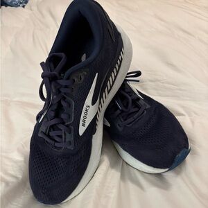 Brooks Navy and White Athletic Shoes